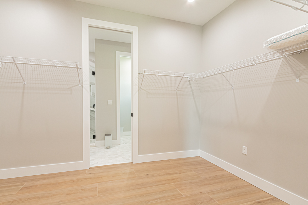 TN Capital Investments - Liberty Lane Property | Master Bedroom - Walking Closet